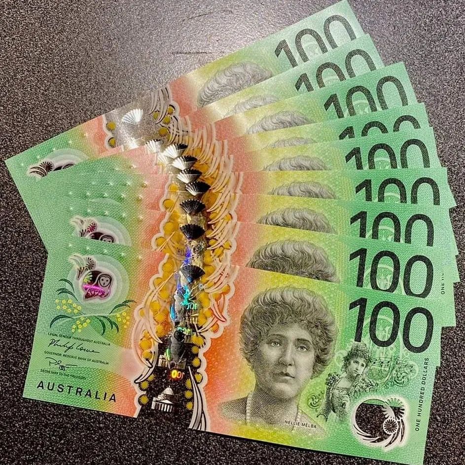 Australian 100 Dollar Bills